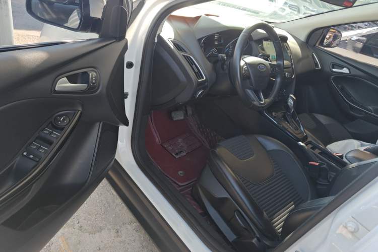 Used Ford Focus 2017 Hatchback EcoBoost 180 Automatic Elite Model
