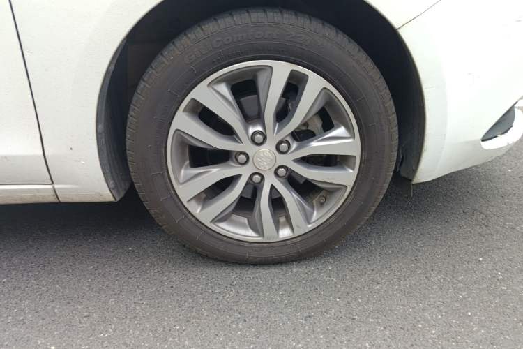 Used Buick GT 2018 18T Automatic Elite Model
