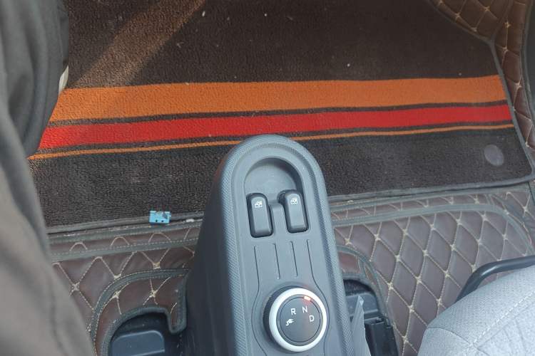 Used Wuling Hongguang MINIEV 2022 Macaron Premium Model – Lithium Iron Phosphate