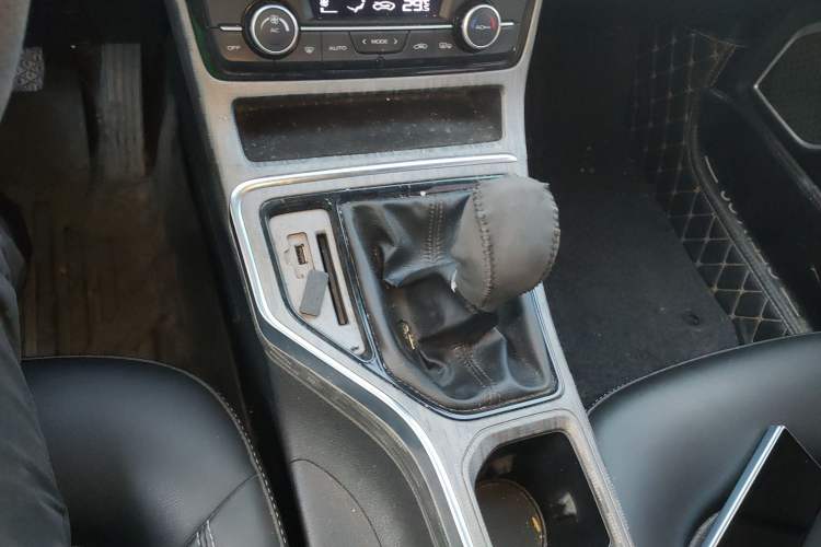 Used Geely Auto Emgrand GS 2018 Elegant Edition 1.8L Manual LingShang Model
