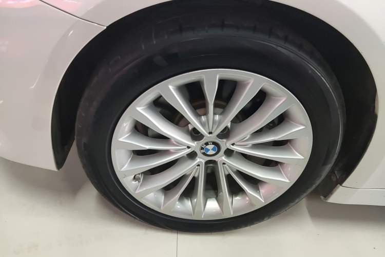 Used BMW 5 Series New Energy 2020 Mileage Upgrade Version 530Le Luxury Package
