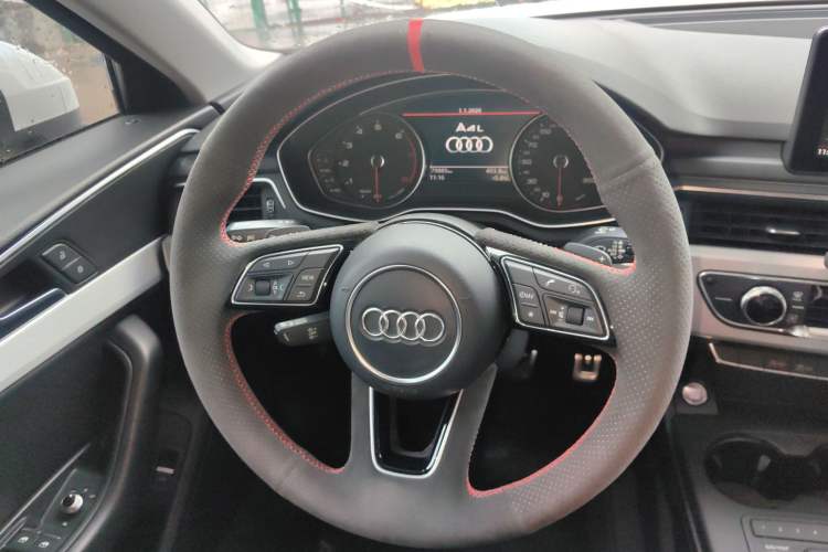 Used Audi A4L 2018 30th Anniversary Edition 30 TFSI Ambition Model