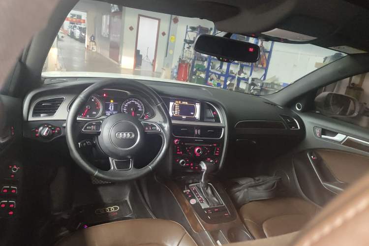 Used Audi A4L 2016 35 TFSI Collection Edition S line Comfort Model
