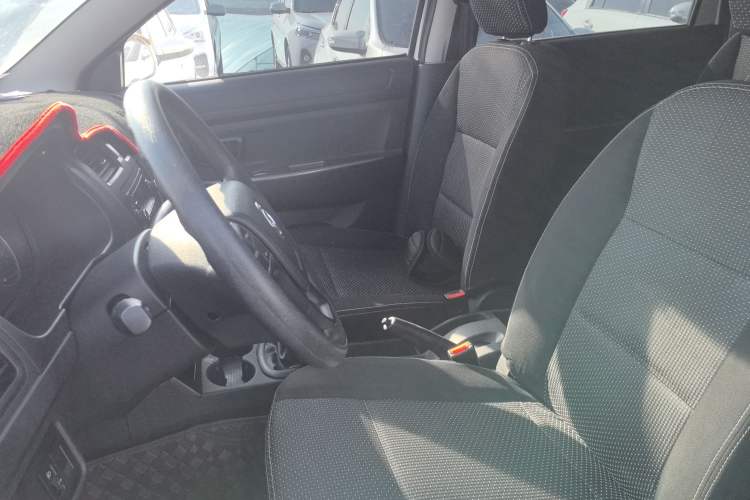 Used Dongfeng Fengon 330 2019 1.5L Manual Practical II China VI
