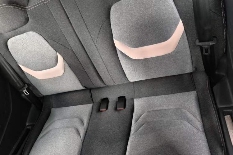 Used Chery QQ Ice Cream 2022 170km Sundae Phosphate Lithium-Ion
