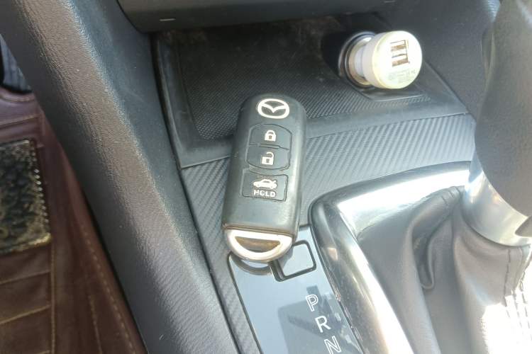 Used Mazda Mazda 3 Axela 2016 Sedan 1.5L Automatic Comfort Model