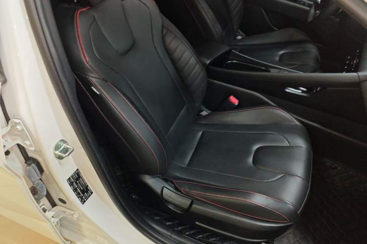 Used Hyundai Elantra 2022 240TGDi DCT LUX Prestige Edition