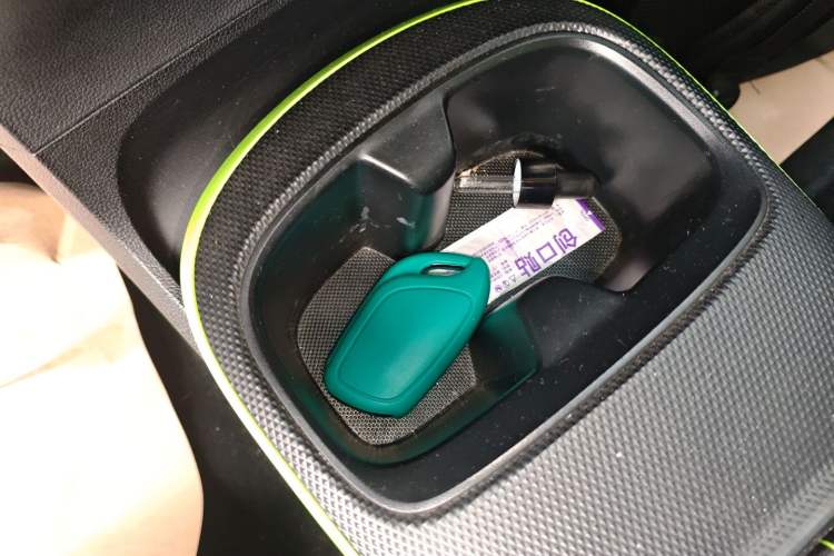 Used Roewe Clever 2021 302 km New Four-Seater Super-Efficient Version