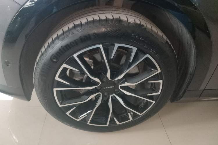 Used Zeekr 7X 2025 75 kWh Rear-Wheel Drive Intelligent Driving Version
