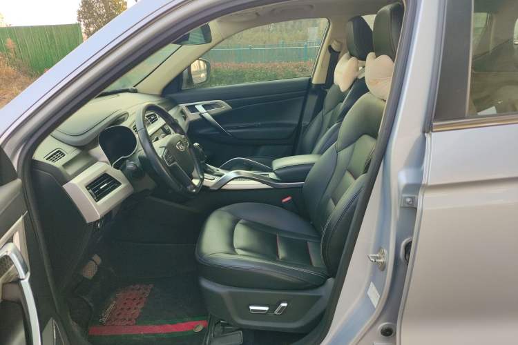 Used Geely Auto Emgrand X7 Sport 2018 1.8TD Automatic Two-Wheel Drive Smart 4G Connected Version