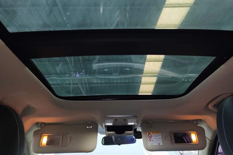 Used Geely Auto Emgrand X7 Sport 2018 1.8TD Automatic Two-Wheel Drive Smart Connect 4G Internet Edition
