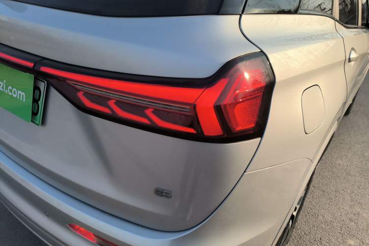 Used  E5 2023 1.5L DE-i 100KM Zhenxiang Edition 7-Seater
