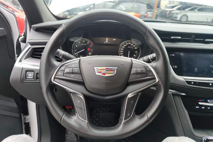 Used Cadillac XT5 2020 28T Tech Edition