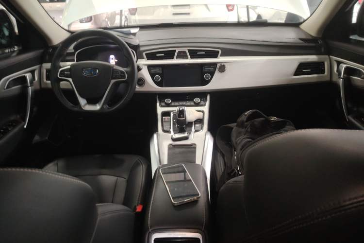 Used Geely Auto Emgrand X7 Sport 2020 1.8TD DCT Two-Wheel Drive Smart Connect 4G-Enabled Version
