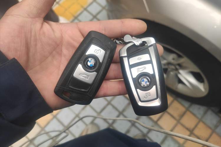 TDK.VehicleDetails.img