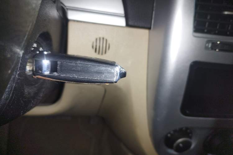 Used Buick Excelle 2013 1.5L Automatic Classic Model
