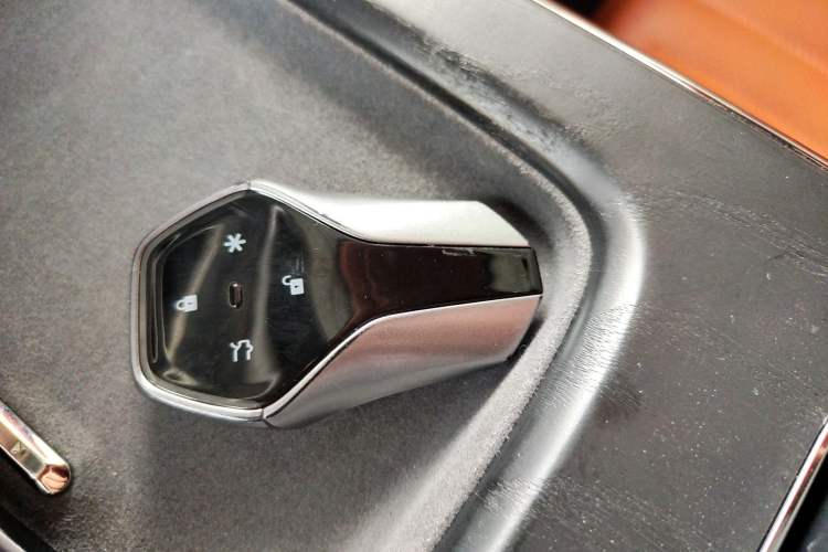 Used Hyptec HT 2024 825 Ultra-High Voltage LiDAR Edition
