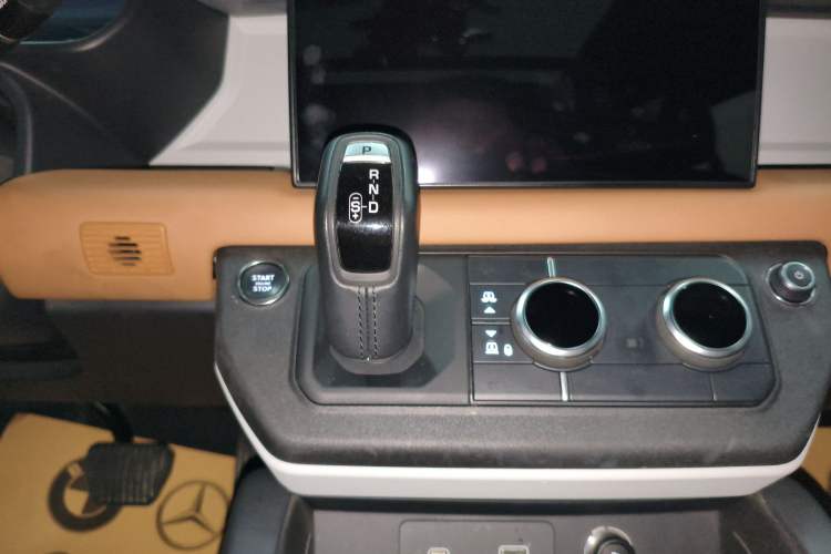 Used Land Rover Defender 2023 Facelift 110 3.0T P400 X-DYNAMIC HSE
