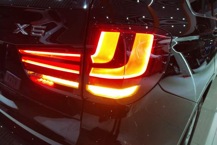 Used BMW X5 2016 xDrive35i parallel import
