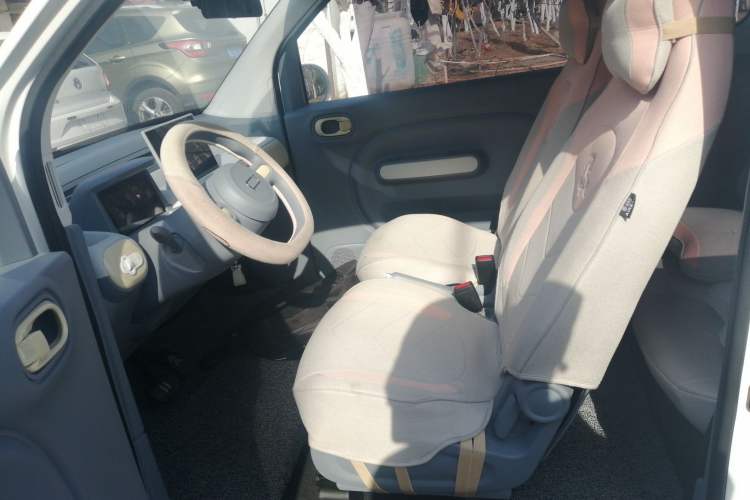 Used Bestune Pony 2025 222km Range Linglong Horse