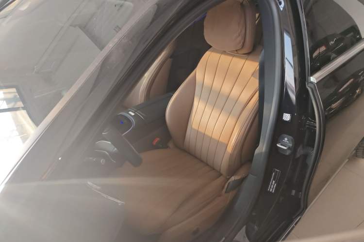 Used Mercedes-Benz E-Class 2024 Facelift E 260 L 4MATIC
