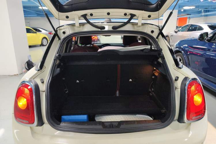 Used  MINI 2016 1.5T COOPER Five-Door Edition
