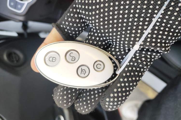 Used BYD Song MAX 2018 1.5T Automatic Smart Connect Elite Model with 6 Seats
