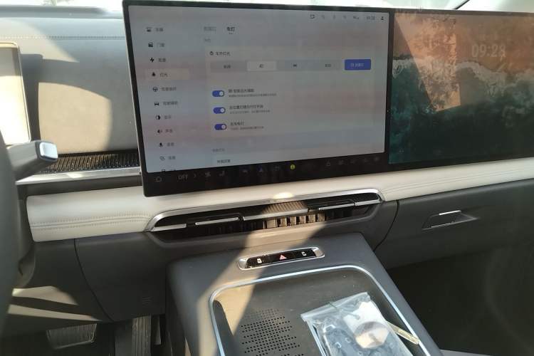 Used VOYAH Dream 2025 PHEV Four-Wheel-Drive Flagship Kunpeng Edition