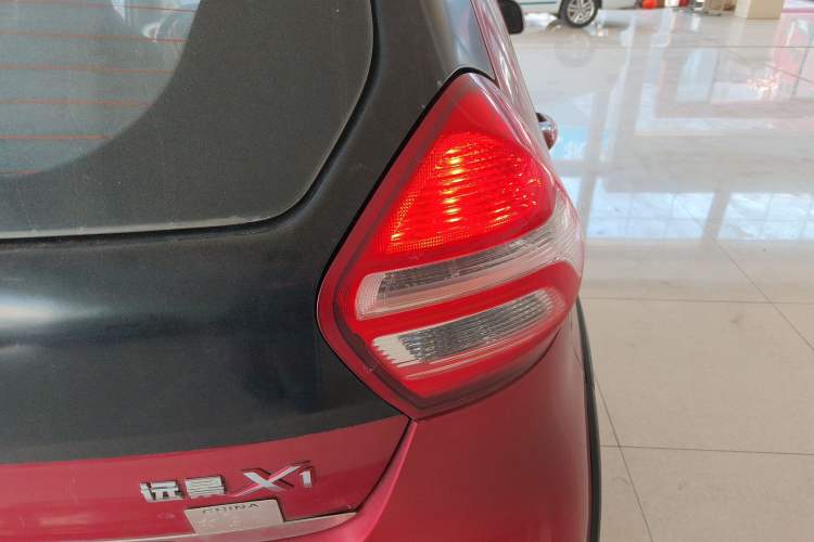 Used Geely Auto Vision X1 2017 1.3L Manual Frenzy Edition
