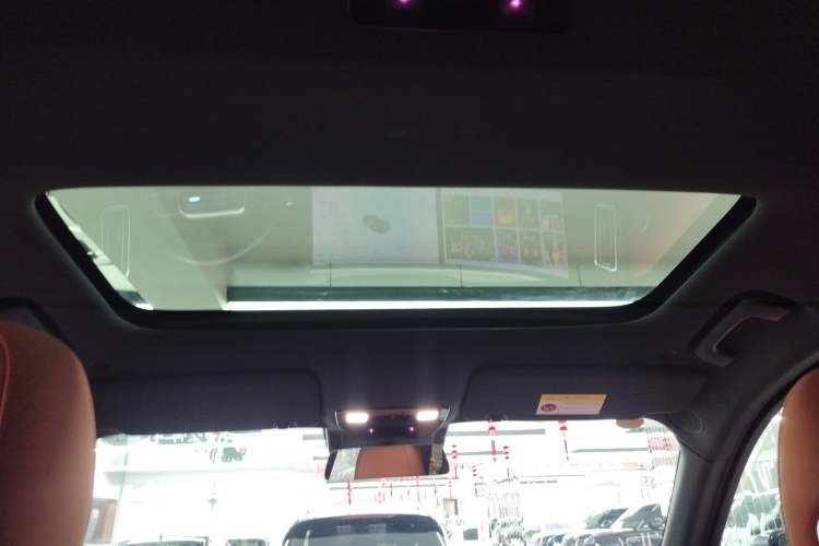 Used Li Auto L8 2023 Pro Model
