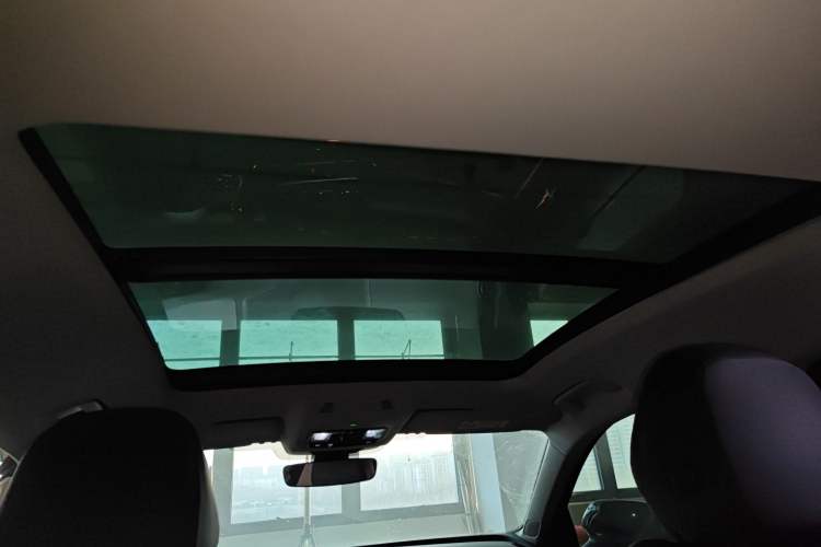 Used Volkswagen Passat 2025 Pro 380TSI Dragon Glory Edition
