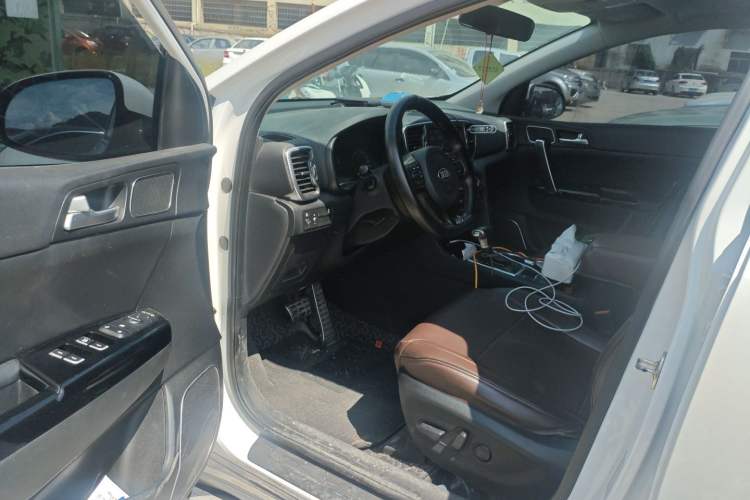 Used Kia KX5 2017 1.6T Automatic Two-Wheel Drive 15th Anniversary Special Edition DLX
