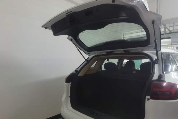 Used Geely Auto Emgrand X7 Sport 2020 1.8TD DCT Two-Wheel Drive Smart Connect 4G-Enabled Version