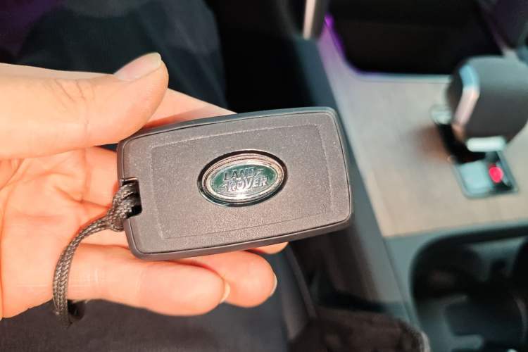 Used Land Rover Discovery Sport 2024 Performance Tech Edition
