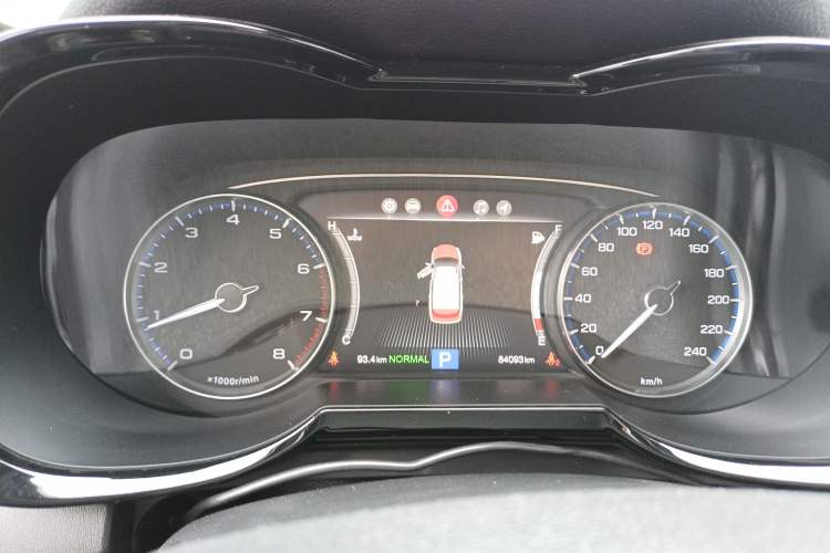 Used GAC Trumpchi GS7 2017 320T Two-Wheel-Drive Luxury Smart Connectivity Model
