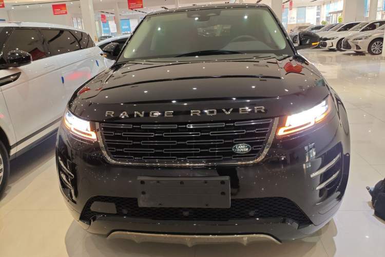 Used Land Rover Range Rover Evoque 2024 Aurora L 249 PS Prestige Light-Chasing Edition

