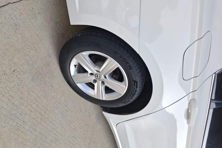 Used Volkswagen Lamando 2017 230TSI DSG Fashion Edition
