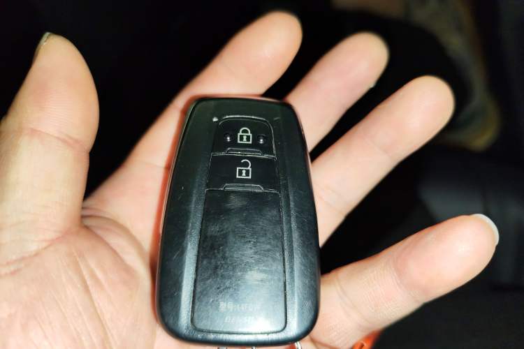 Used Toyota RAV4 2023 2.0L CVT Two-Wheel Drive Fashion Plus Edition
