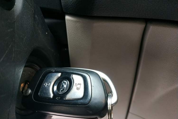 Used Huasong 7 2017 2.0T Automatic Standard Edition
