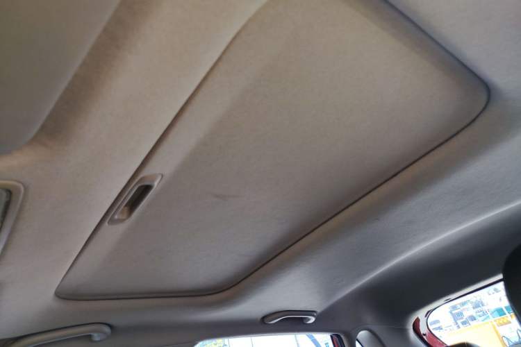 Used Kia K2 2012 Hatchback 1.6L AT Premium Commemorative Edition
