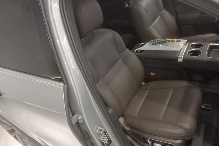 Used Li Auto L8 2023 Pro Model
