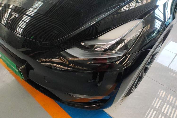 Used Tesla Model Y 2022 Long-Range All-Wheel-Drive Version
