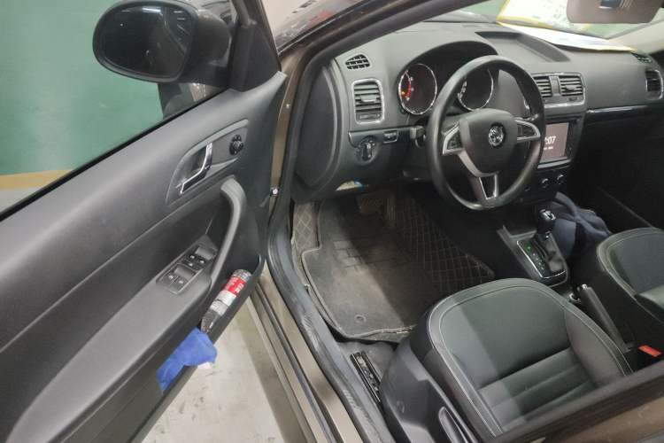 Used Skoda Yeti 2017 TSI280 DSG Car Enjoy Brothers Edition
