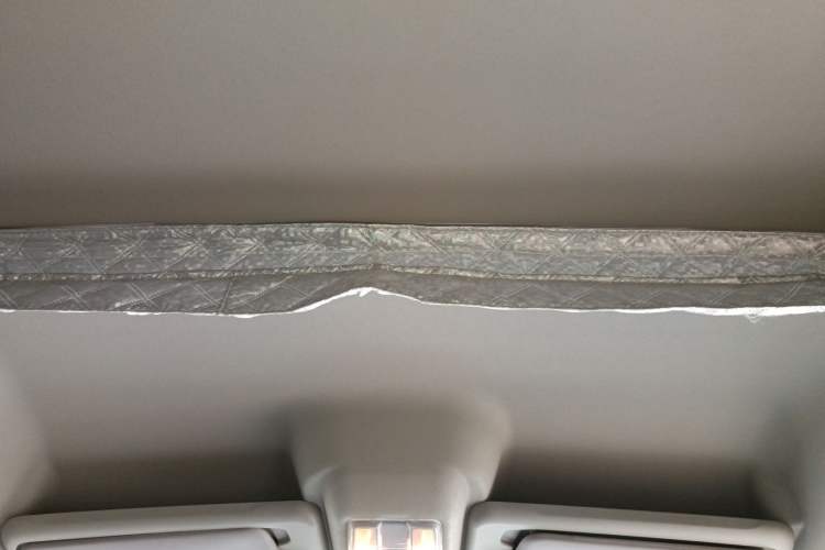 Used SAIC MAXUS Xintu V80 2023 2.0T AMT Classic Aoyuntong Short Wheelbase Mid-Roof 5/6-Seater