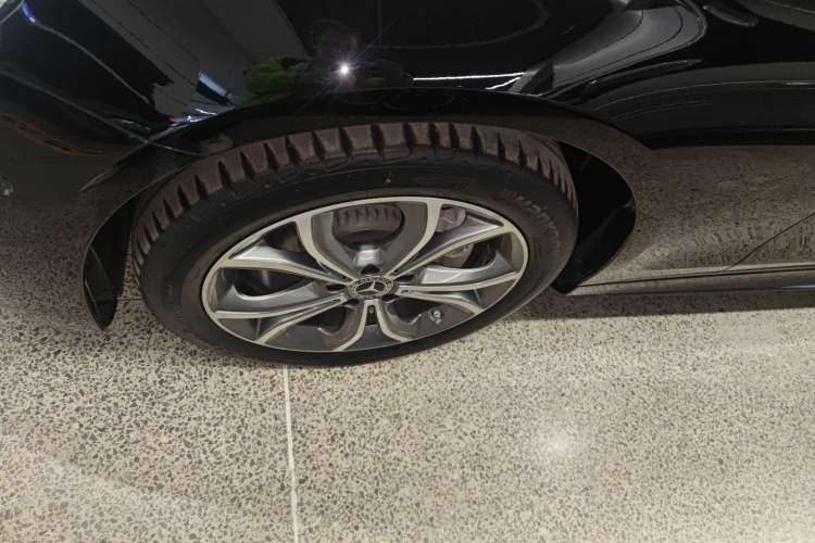 Used Mercedes-Benz E-Class 2021 Restyled E 300 L Sporty and Stylish Edition
