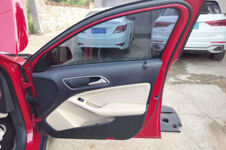 Used Mercedes-Benz GLA 2015 GLA 200 Sport Edition
