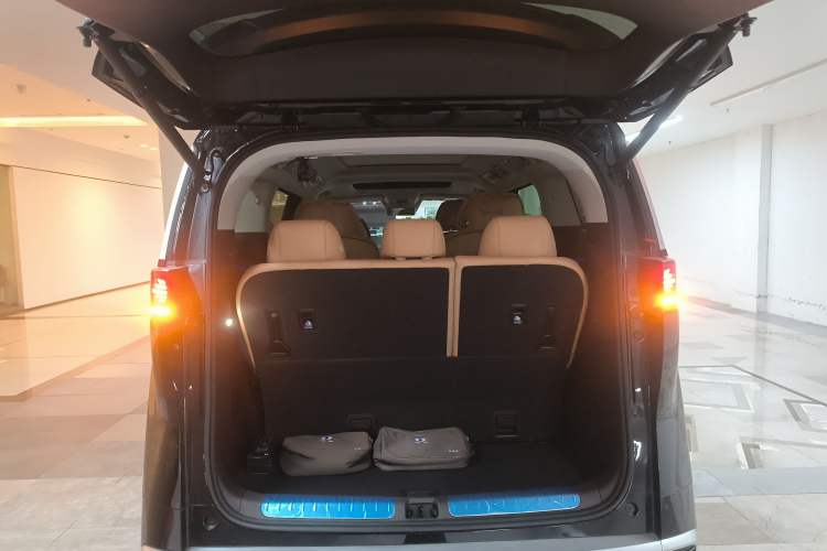 Used Denza D9 2024 DM-i 980 Four-Wheel Drive Prestige Model