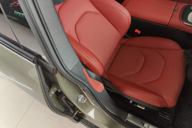 Used  SU7 2024 Rear-Drive Long-Range Intelligent Driving Version
