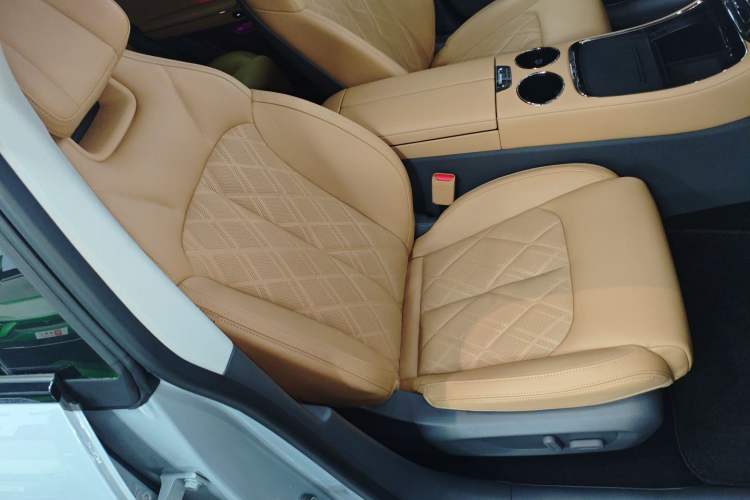 Used Leapmotor C01 2024 Range-Extended 316 Deluxe Edition
