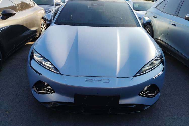 Used BYD Seal 2022 550 km Standard Range Rear-Wheel Drive Prestige Version
